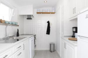 Cascais Downtown Apartment with Sea View