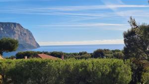 CASSIS Plage & Calanques