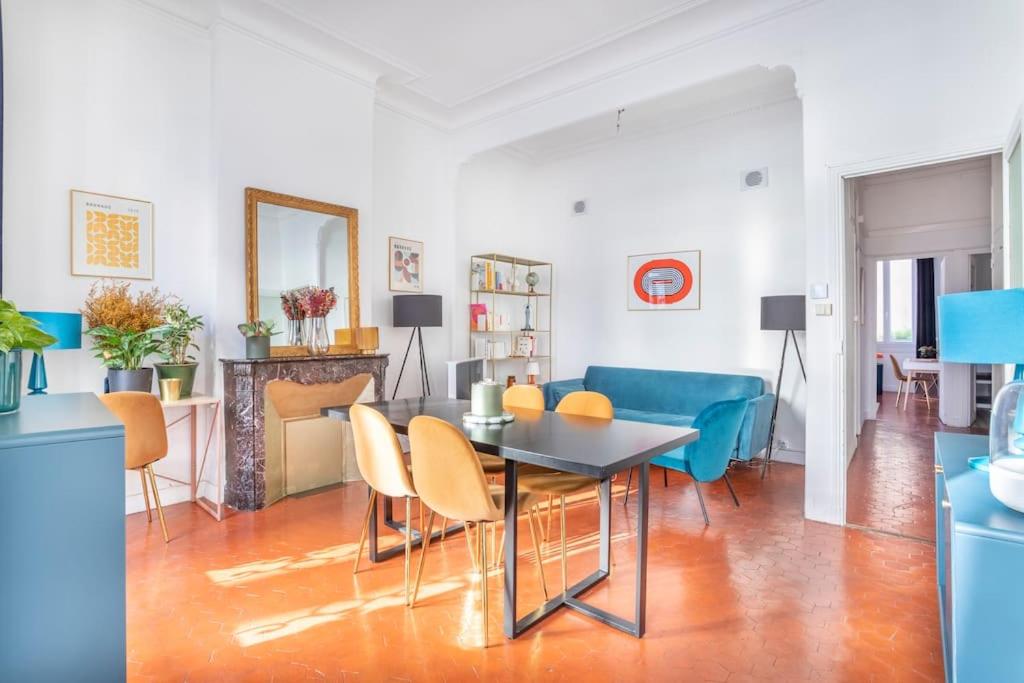 Appartement Castellane - T3 design - tomettes et moulures 15 Rue Docteur Escat 13006 Marseille