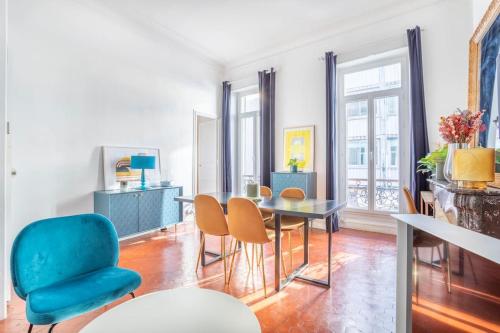 Castellane - T3 design - tomettes et moulures