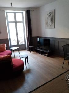 Cauquilha SPACIEUX 4 PIECES BOURGEOIS EN CENTRE VILLE