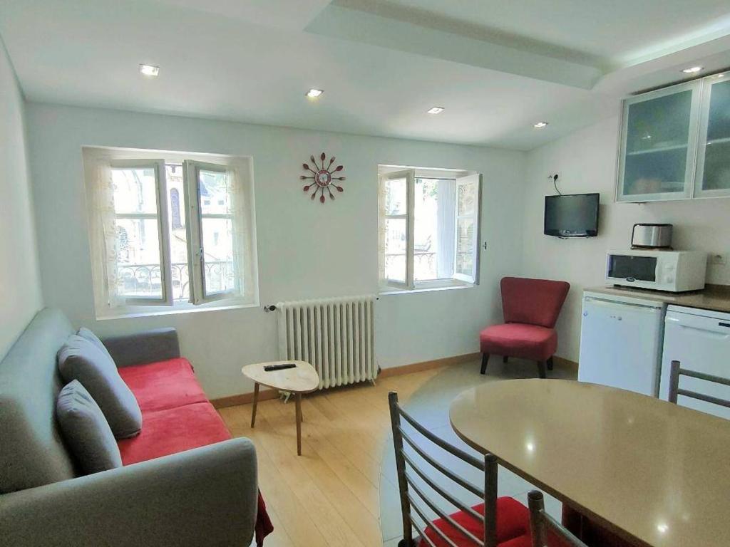Appartement Appartement Cauterets, 3 pièces, 4 personnes - FR-1-234-144 4, Rue Maréchal Joffre -  -, 65110 Cauterets
