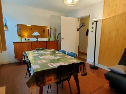 Appartement Appartement Cauterets, 3 pièces, 6 personnes - FR-1-234-208 27 Rue Alsace Lorraine -  - Cauterets