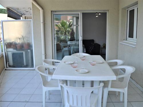 Appartement Appartement Cavalaire-sur-Mer, 2 pièces, 4 personnes - FR-1-226B-105 APPARTEMENT T2 - 4 COUCHAGES 101 avenue Pierre Rameil Cavalaire-sur-Mer