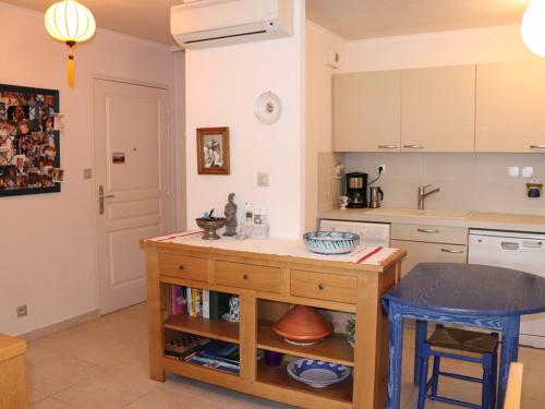 Appartement Appartement Cavalaire-sur-Mer, 3 pièces, 6 personnes - FR-1-100-218 181 rue Pierre et Marie Curie  Résidence Colore Di Mar 2 B  Apt 311 Cavalaire-sur-Mer