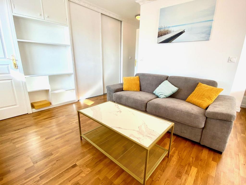 Appartement Céléno YourHostHelper 53 Rue Victor Tesnière 14990 Bernières-sur-Mer