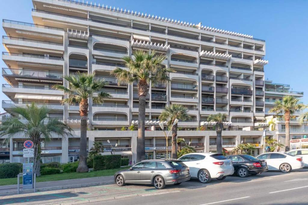 Appartement CENTER BAY 14 Avenue Guy de Maupassant 06160 Antibes