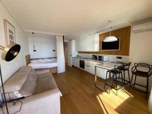 Appartement CENTER BAY 14 Avenue Guy de Maupassant 06160 Juan-les-Pins Provence-Alpes-Côte d\'Azur