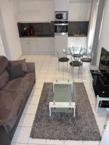 Central 1 bedroom Riouffe 2 mins from the Palais and Croisette 206