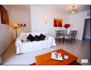 Appartement Central Albufeira Vacation apartment with shared pool, beachlake nearby Solario de Sao Jose,  Lageado, Corrieira 8200-328 Albufeira Algarve