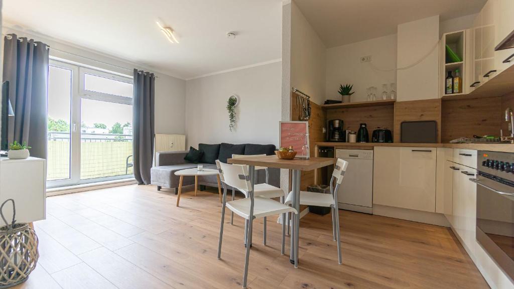 Appartement Central Apartment, 55m2, Kitchen, Washer, Netflix, Parking 1 Ostrower Wohnpark 03046 Cottbus