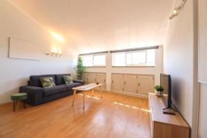 Central Apartment - Viana City Centre