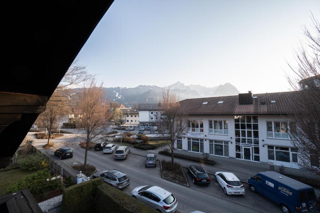 Central apartment with the view of the Zugspitze 53 Partnachstraße, 82467 Garmisch-Partenkirchen