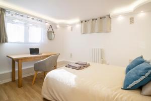 Appartement Central & Calme, Design & Zen, Netflix gratuit Apartment at ground floor 101 Rue Lucien Cassagne 31500 Toulouse Midi-Pyrénées