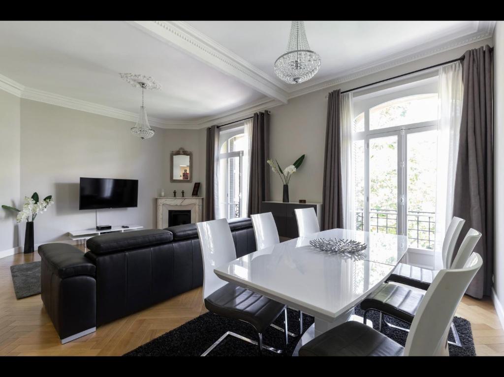 Appartement central CANNES - Luxury Clara Residence 50 Boulevard Carnot 06400 Cannes