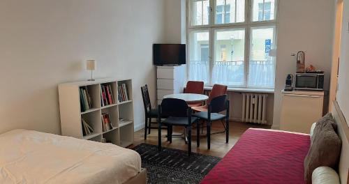 Central, charming studio for up to 3 people in historic building