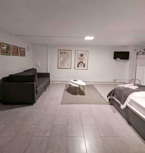Central, cozy & beautiful designed 2-rooms Apt. near river