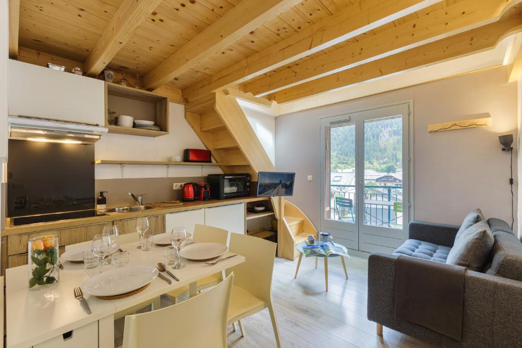 Appartement Central Duplex Apartment - Blanc Neige - Happy Rentals 266 Rue du Docteur Paccard 74400 Chamonix-Mont-Blanc