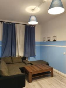 Central Lichtenberger Apartment for 6 People