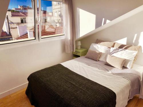 Central Lisbon Panoramic View Apartment