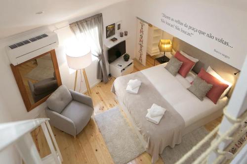 Central Mezzanine Studio by Timelystay