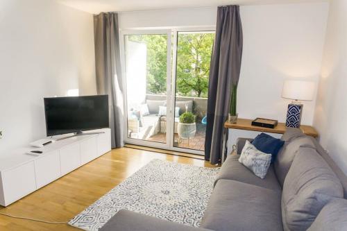 Central - Modern - Chic