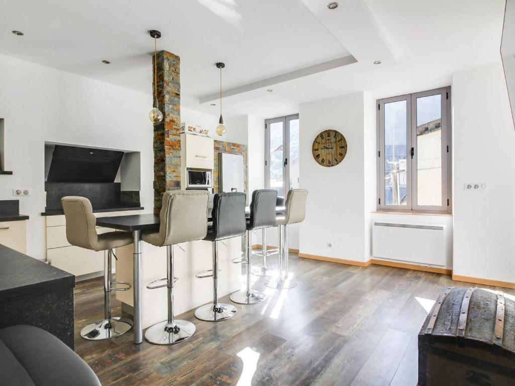 Central Studio w/ AC, Views & Balcony by LovelyStay
