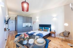 Appartement Central Studio w/ AC, Views & Balcony by LovelyStay 137 Rua de Cimo de Vila 2.1 4000-169 Porto Région Nord