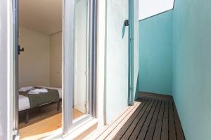 Central Studio w/ Pool, AC & Patio by LovelyStay