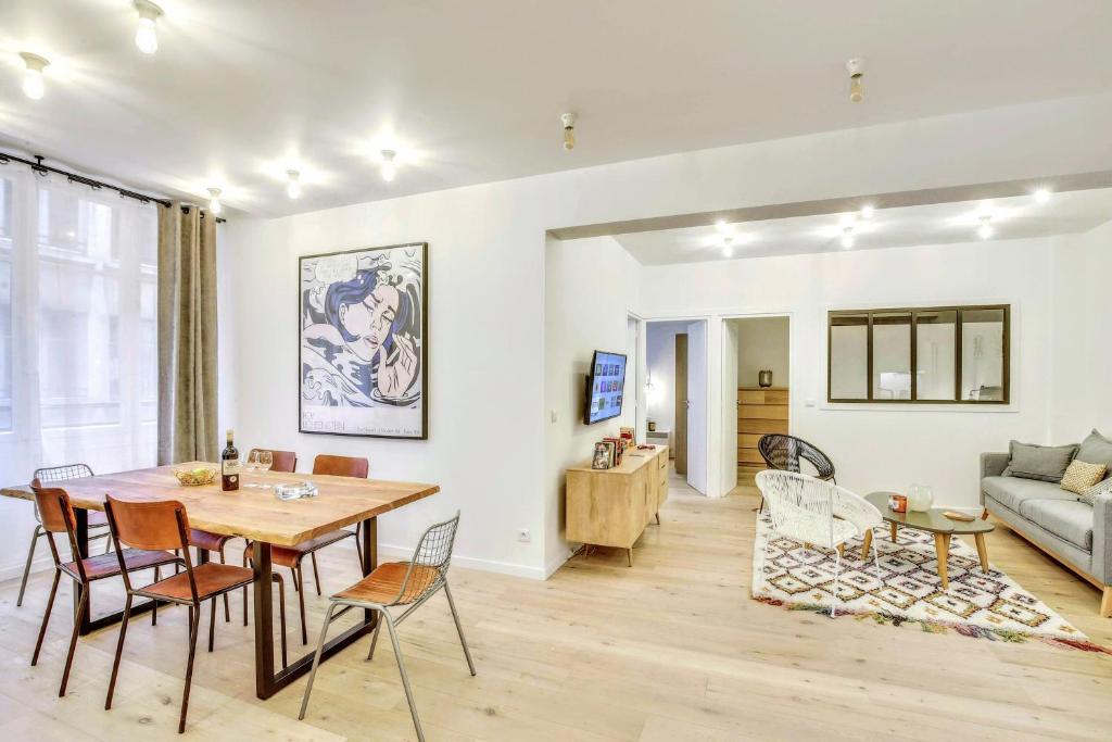 Central & Stylish renovated Parisian apt / 6-8 guests 11 Rue des Petites Écuries, 75010 Paris