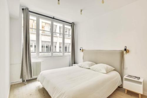 Central & Stylish renovated Parisian apt / 6-8 guests
