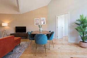 Central Superb Flat w/ AC & Balcony by LovelyStay