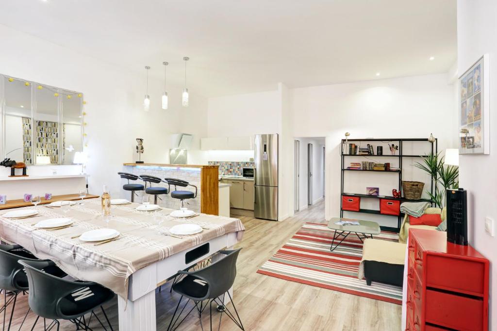 CENTRALE 2 · F4 SPACIEUX ET CONFORTABLE AU CENTRE DU VIEUX-NICE 36 Rue Centrale, 06300 Nice