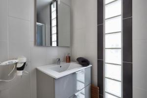 CENTRE Appt 2 Chambres, Linge, Parking, Wifi