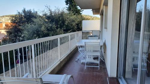 Centre Cannes gd 2p terrasse parking 10mn palais plage