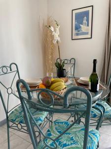 Centre Carcassonne apartment with private sunny terrace