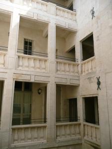 Appartement Centre Historique de Nîmes-THOMAS 24 Rue Dorée 30000 Nîmes Languedoc-Roussillon