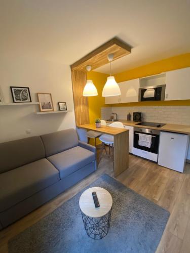 Centre Saint-Gervais studio Jaune moderne proche télécabine 2 pers