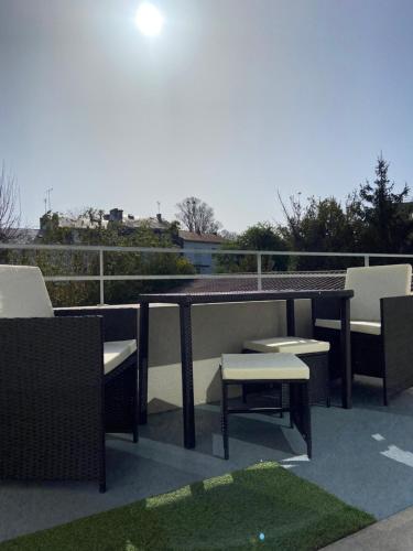 Centre-ville au calme grand T2 avec terrasse