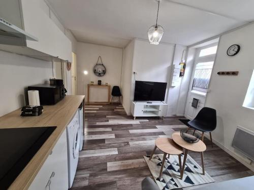 Centre ville deux pièces de charme 35 m².