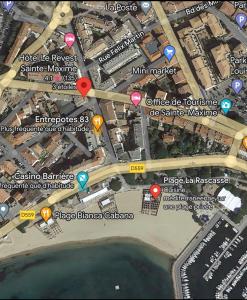 Centre Ville Sainte maxime 100M plage