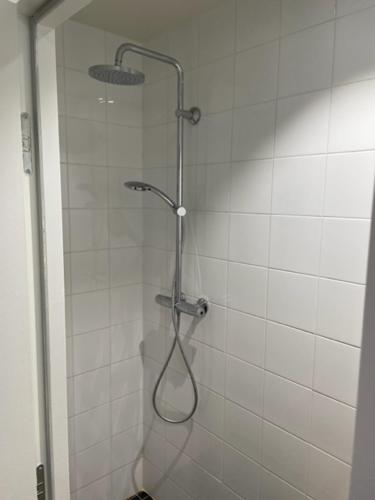 CH-3 Chambre toute équipée avec télévision