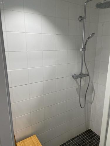 CH-4 Chambre toute équipée avec télévision