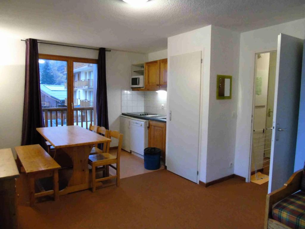 Chalet Arrondaz - 3 Pièces pour 6 Personnes 864 390 Rue des Bettets, 73500 Modane