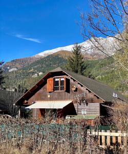Chalet au bord de la rivière