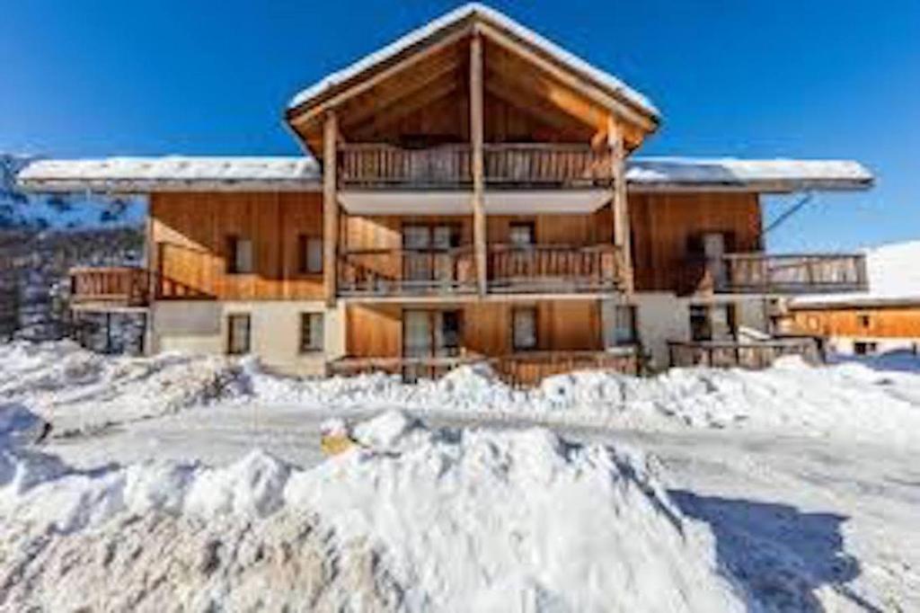 Appartement CHALET DE BOIS MEAN LES CHALETS DE BOIS MEAN 05200 Les Orres