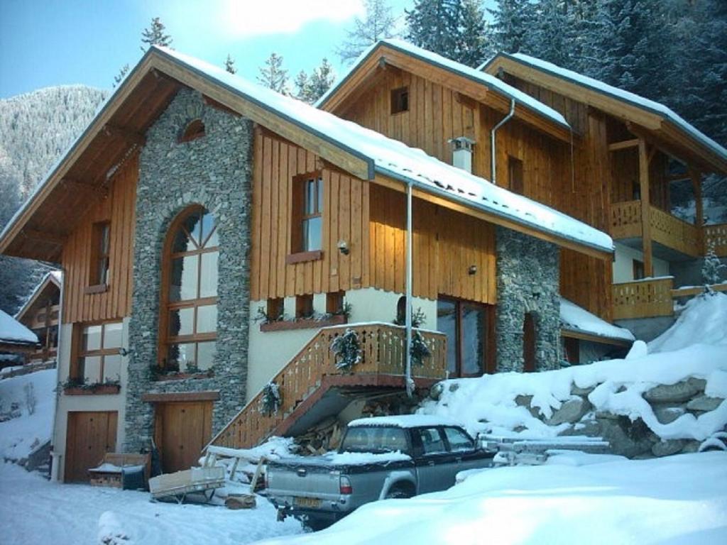 Chalet Deleglise 2 240 rue du Petit Arrondaz, 73500 Valfréjus