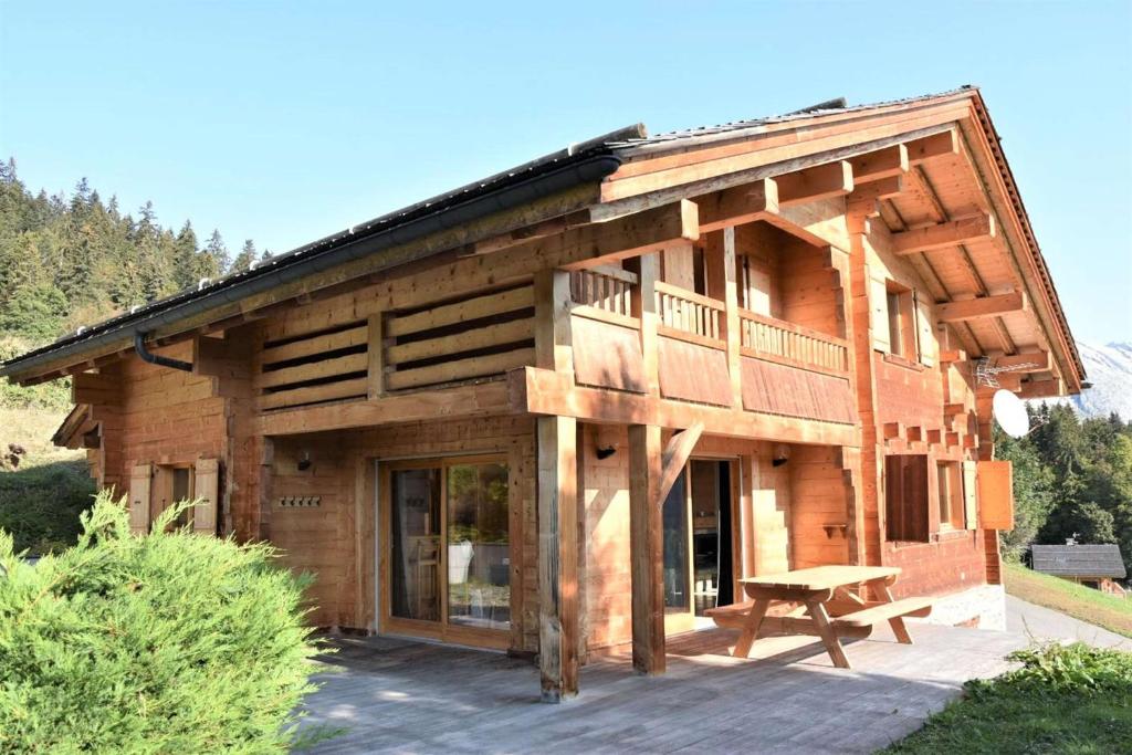 Appartement Chalet des Grands Bois - spacieux, cosy et vue sur les Aravis 1256 route du Mont 74450 Le Grand-Bornand