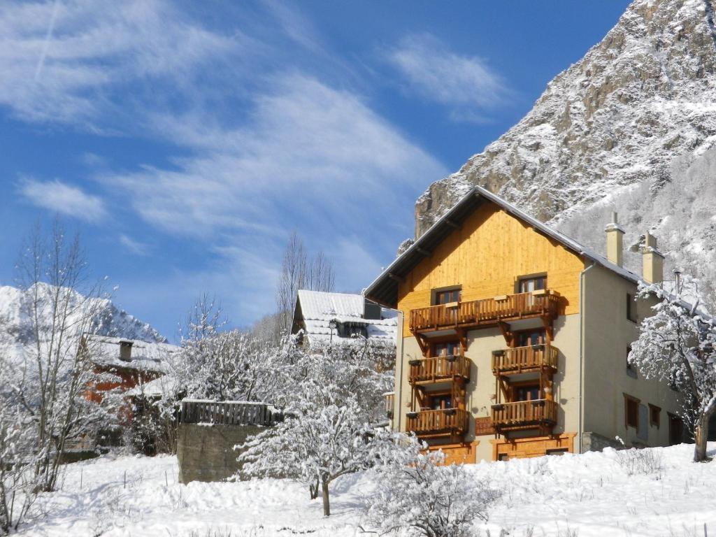 Chalet les Alpes - Le Sapey 30 Chemin du Raou, 38520 Vénosc