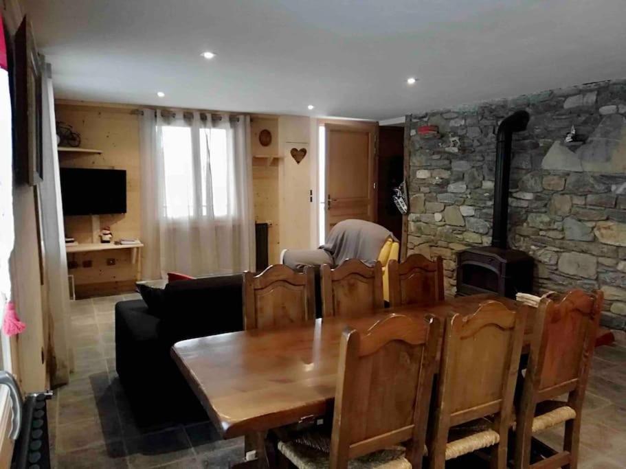 Appartement Chalet montagnard , 2 chambre ,70m2 ,navette gratuite 171 Rue de la Duie 73260 Les Avanchers